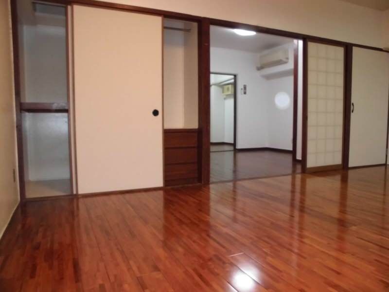 Chatan 2DK Apartment with Sea View | Pet Negotiable | 80,000 JPY - Thumbnail 4