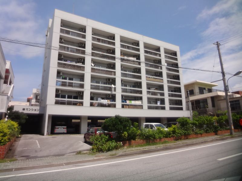Chatan 2DK Apartment with Sea View | Pet Negotiable | 80,000 JPY - Thumbnail 2