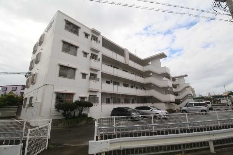 Sky Place II 3DK Apartment for Rent in Okinawa City - Thumbnail 3