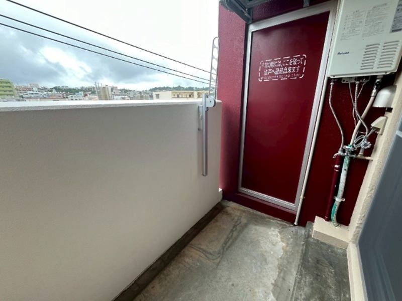 Pet-Friendly 1K Apartment for Rent in Ginowan City, Okinawa - Thumbnail 3