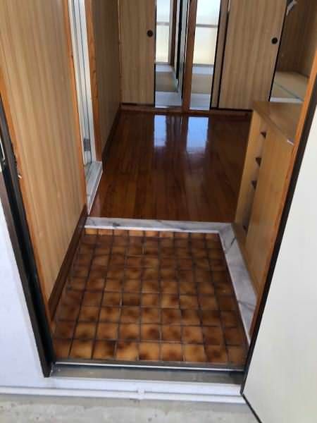 2DK Apartment for Rent in Kobatsu, Nishihara Town, Okinawa - Thumbnail 2