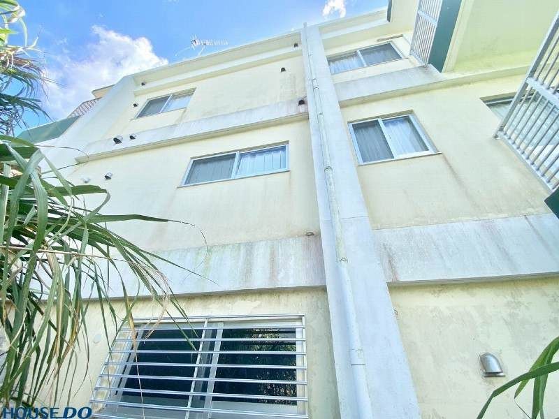 Modern 4LDK House in Yomitan Village with Investment Potential - Main Image