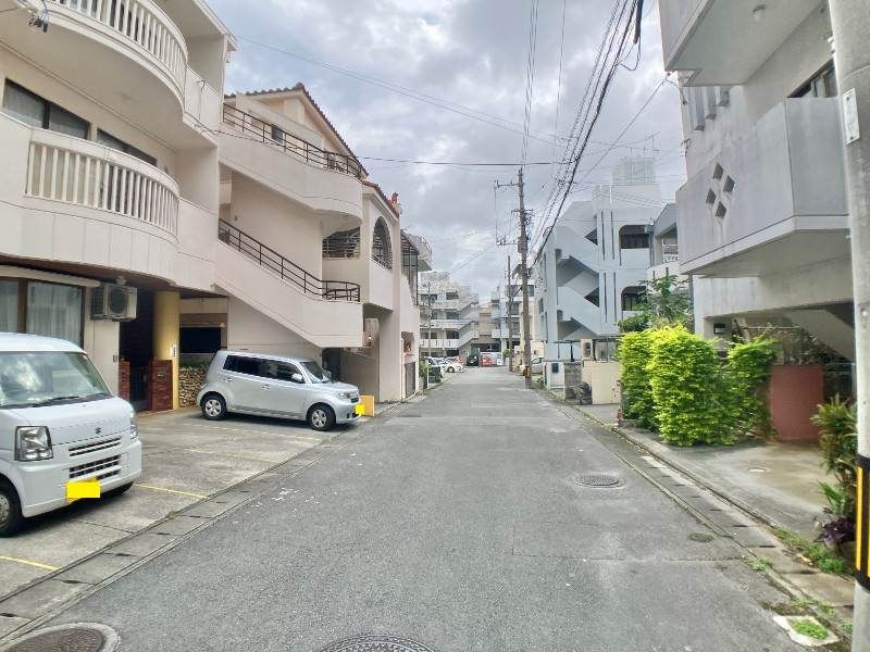 2DK Apartment for Rent in Urasoe City, Okinawa - 35.88 sqm - Thumbnail 2