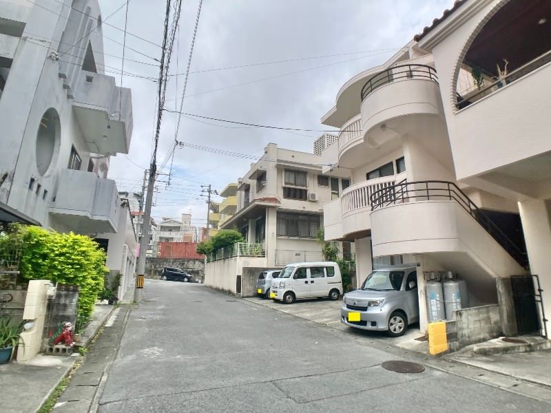 2DK Apartment for Rent in Urasoe City, Okinawa - 35.88 sqm - Thumbnail 3