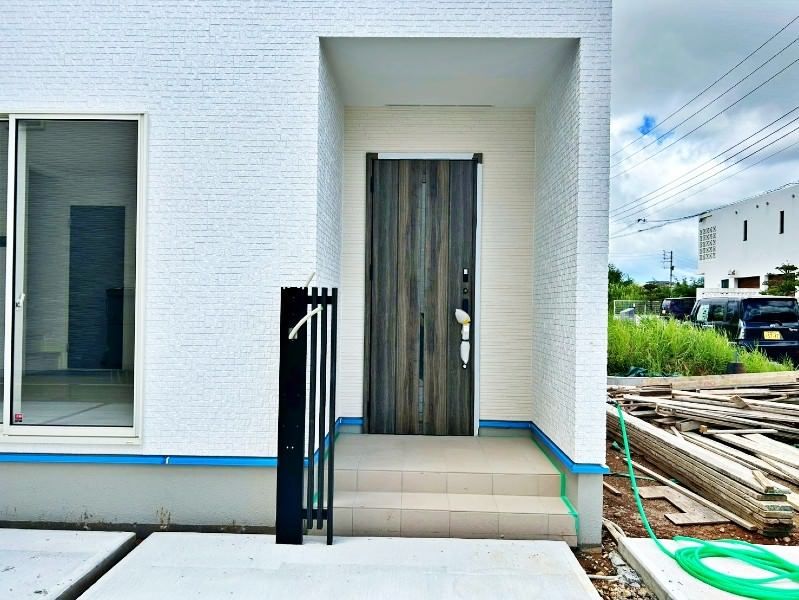 New 2025 3LDK Wooden House with Cashback in Yomitan, Okinawa - Thumbnail 3