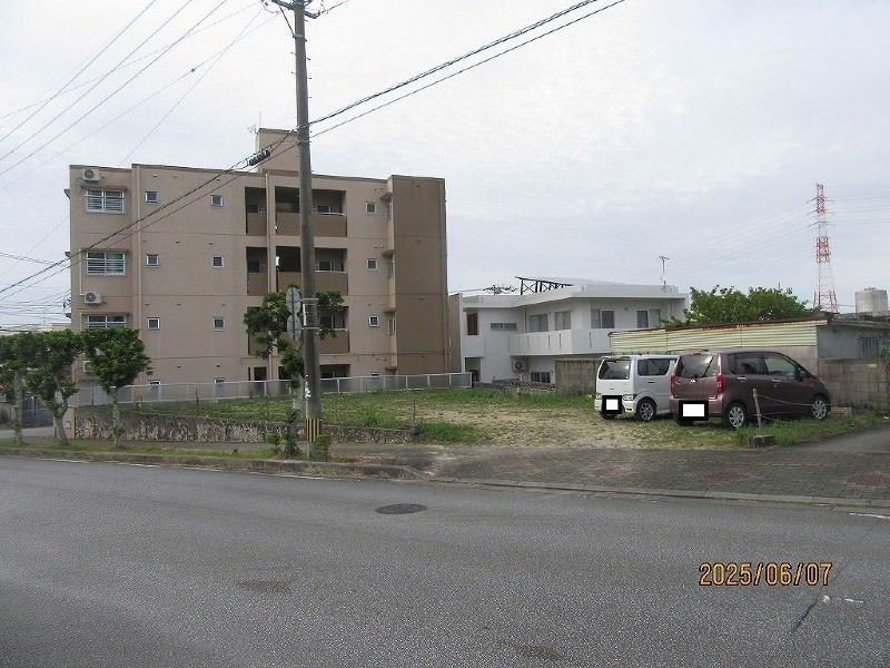 10-Car Rental Parking Lot with Garage Certificate in Uruma, Okinawa - Image 1