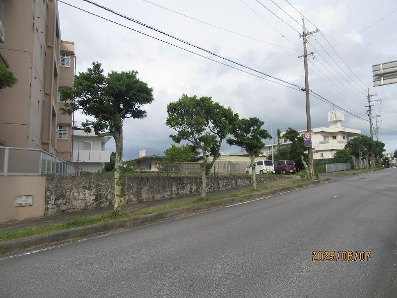 10-Car Rental Parking Lot with Garage Certificate in Uruma, Okinawa - Thumbnail 2