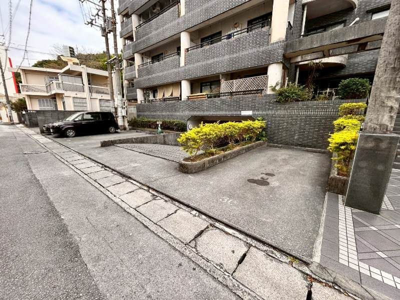 3LDK Apartment for Sale in Naha, Okinawa - Renovation Planned - Thumbnail 2