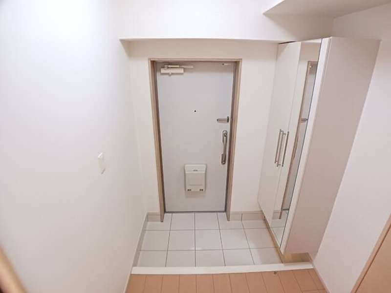 2LDK Apartment for Rent in Urasoe, Okinawa - 66.58 sqm - Thumbnail 2