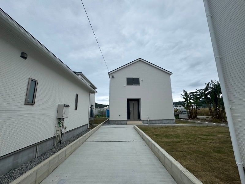 New 4LDK House for Sale in Nanjo City, Okinawa - Image 1