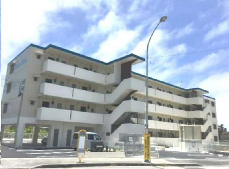 Costa Blue 1LDK Apartment for Rent in Uruma, Okinawa - Thumbnail 2