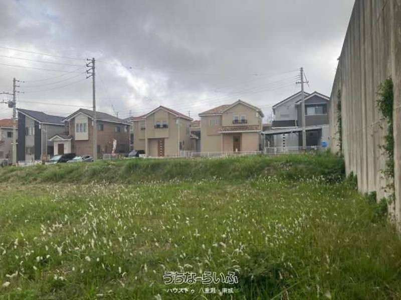 Vacant Land for Sale in Yaese Town, Okinawa - 176.4 sqm Plot - Thumbnail 2