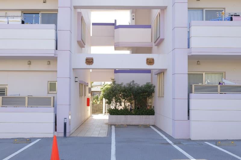 2LDK Apartment for Rent in Okinawa City, Free Internet, No Guarantor - Thumbnail 4