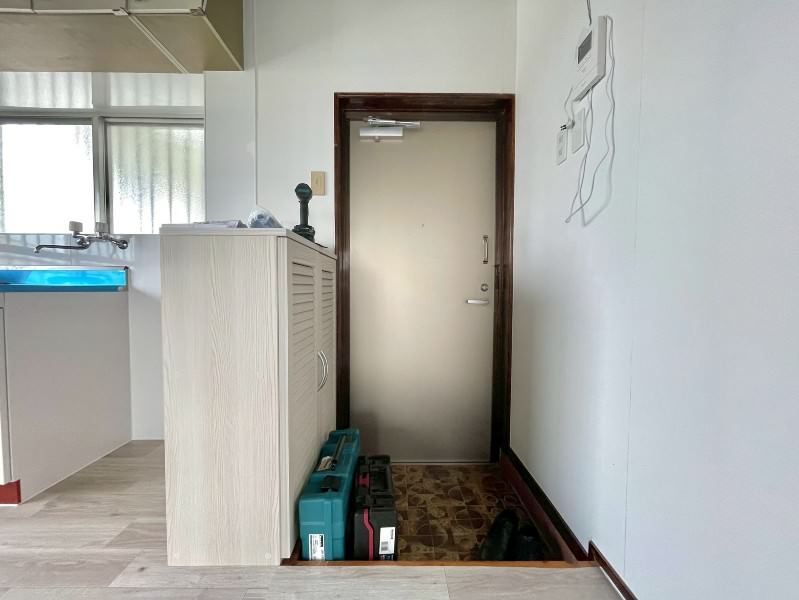 2DK Apartment for Rent in Misato, Okinawa City | 55,000 Yen - Thumbnail 2