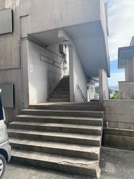 2LDK Top Floor Apartment for Rent in Nishihara, Okinawa - Thumbnail 4