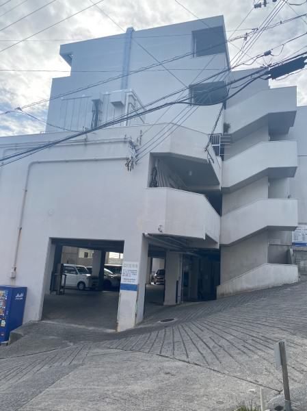 2LDK Top Floor Apartment for Rent in Nishihara, Okinawa - Thumbnail 3