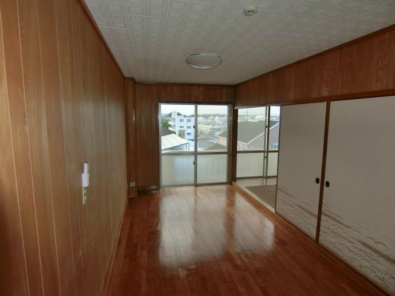 1LDK Rental Apartment in Uruma City, Okinawa - Near Union Supermarket - Thumbnail 4