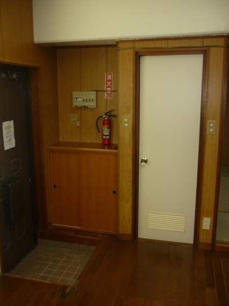 Kotobuki Mansion 2DK Apartment for Rent in Itoman, Okinawa - Thumbnail 4