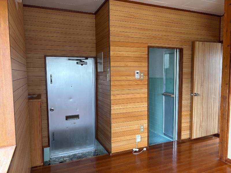 First Yamatake Apartment 2DK Rental in Ginowan, Okinawa - Thumbnail 3