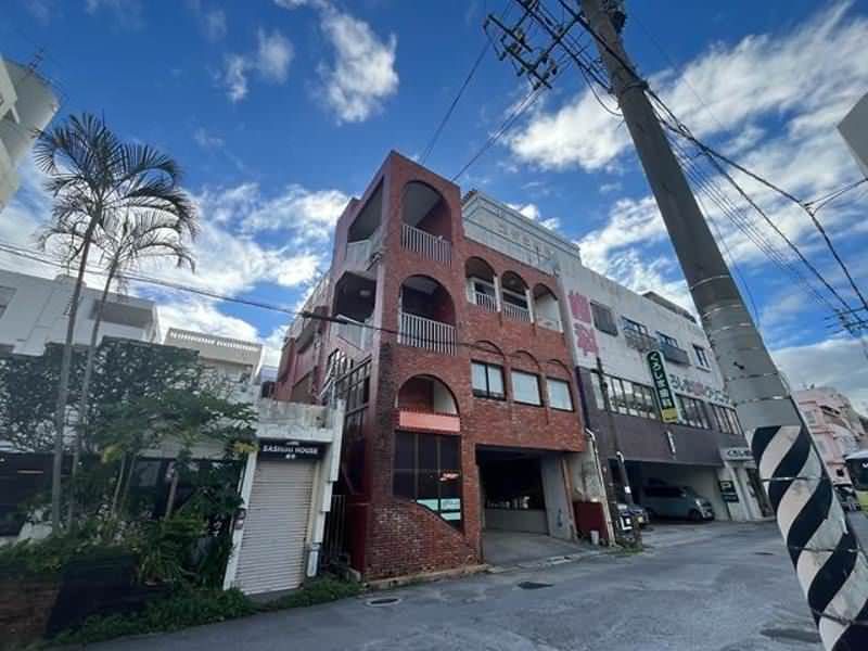 Central Okinawa City 2LDK House with Commercial Potential - Thumbnail 2