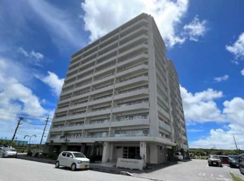 2LDK Apartment with River View in Tomigusuku Toyosaki, Okinawa - Main Image