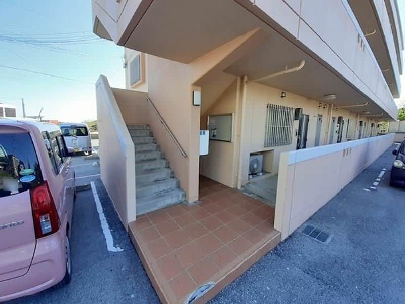2LDK Apartment for Rent in Yaese Town, Okinawa - Thumbnail 2