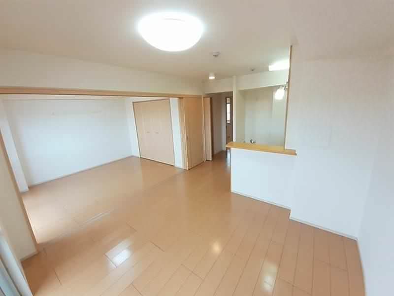 2LDK Apartment for Rent in Yaese Town, Okinawa - Thumbnail 4