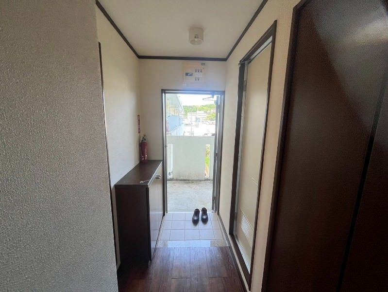 1K Apartment for Rent in Shinagawa, Haebaru Town, Okinawa - Thumbnail 4