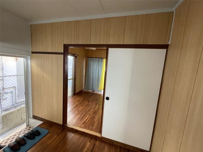 2K Apartment for Rent in Itoman City, Okinawa - 33,000 Yen - Thumbnail 3