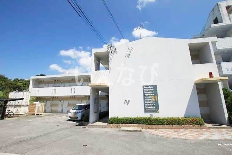 1K Apartment for Rent in Kanegusuku, Itoman City, Okinawa - Thumbnail 2