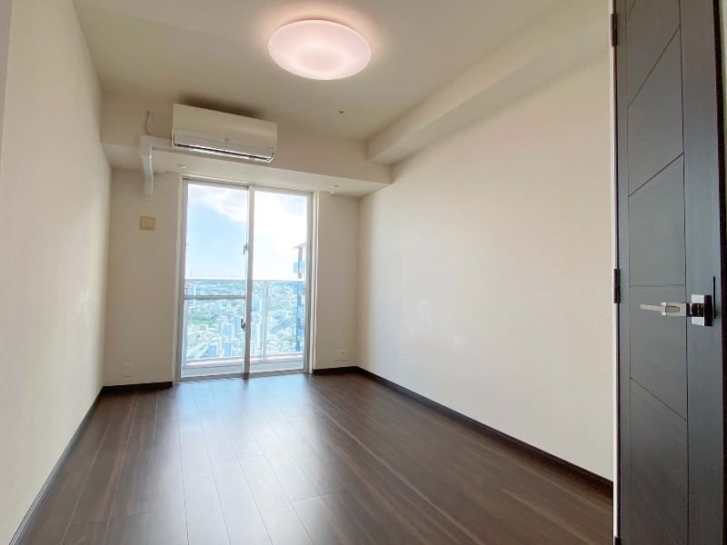 29th Floor 2LDK in RYU:XTOWER with Panoramic Naha Views - Thumbnail 3