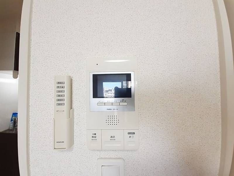 1K Apartment for Rent in Naha Kume, Okinawa - 73,000 Yen - Thumbnail 3