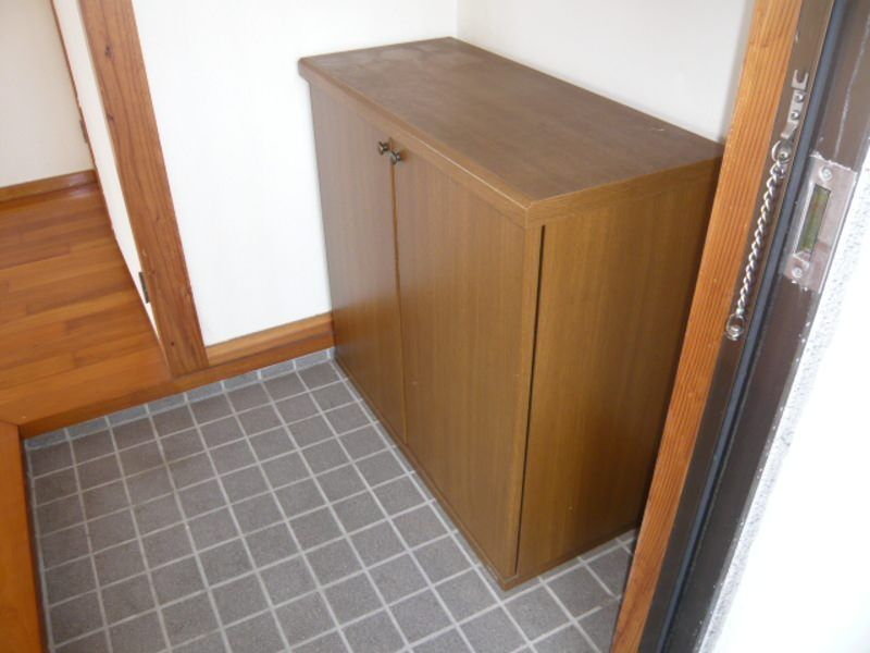 1R Apartment for Rent in Urasoe, Okinawa - Top Floor, 29 sqm - Thumbnail 2