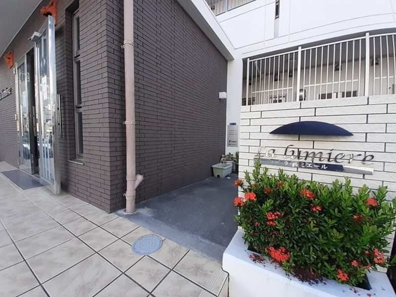 1K Apartment for Rent in Okinawa City Central - La Lumiere - Thumbnail 3