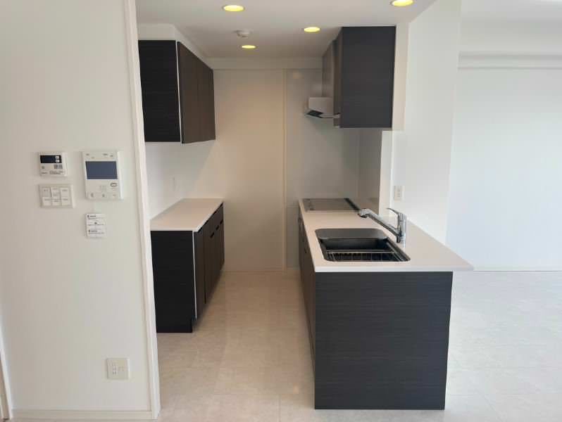 1LDK Apartment for Sale in Shuri, Naha - Sharlake Shurijo Park - Thumbnail 3
