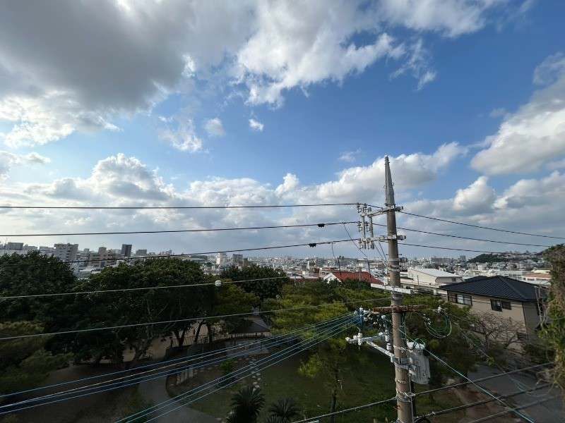 6LDK Family Home in Naha Furujima with Garden and Balcony - Thumbnail 4