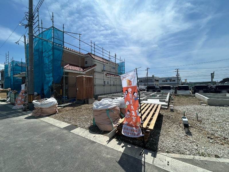 New 4LDK House for Sale in Tomigusuku, Okinawa - 2026 Completion - Thumbnail 2