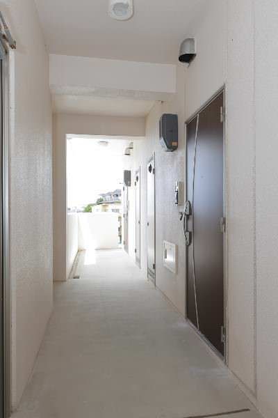Modern 1LDK Apartment for Rent in Naha, Okinawa - Andover Terrace Shikina - Thumbnail 2