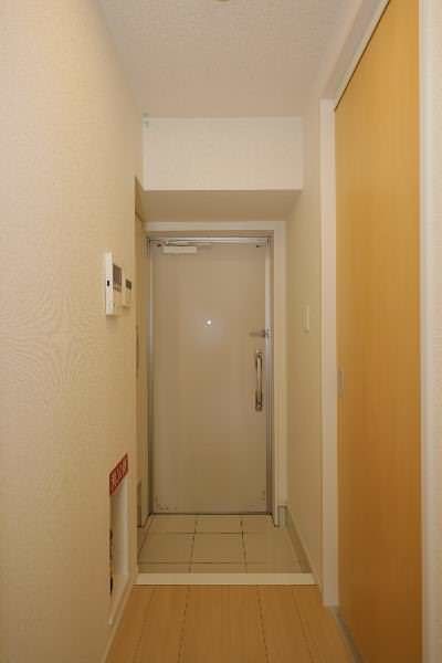 Modern 1LDK Apartment for Rent in Naha, Okinawa - Andover Terrace Shikina - Thumbnail 4