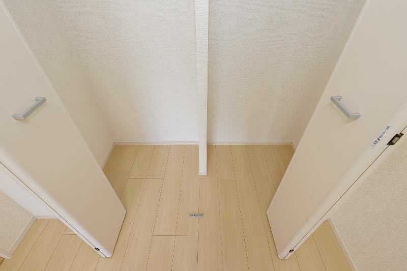 Modern 1LDK Apartment for Rent in Naha, Okinawa - Andover Terrace Shikina - Thumbnail 3