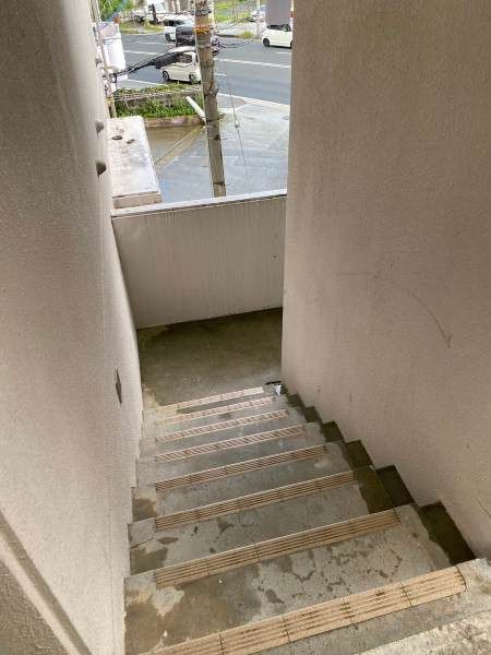 Chateau Gushiku 1R Apartment for Rent in Ginowan, Okinawa - Thumbnail 3