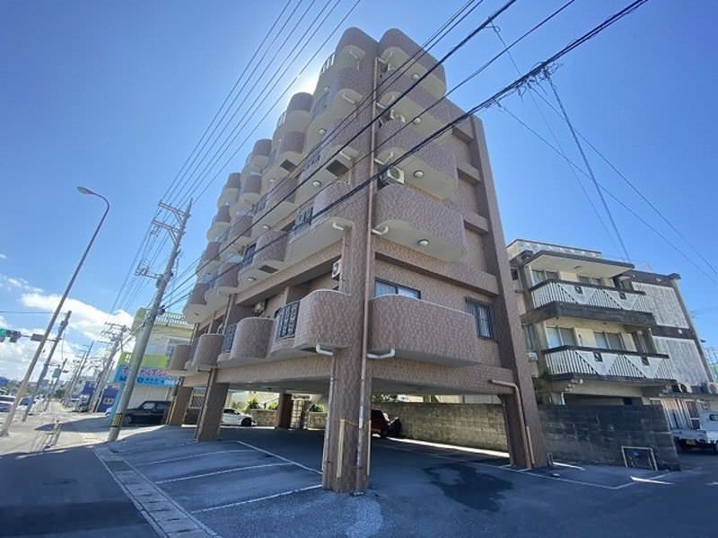 1K Apartment for Rent in Yomitan Village, Okinawa | George Palace - Thumbnail 2