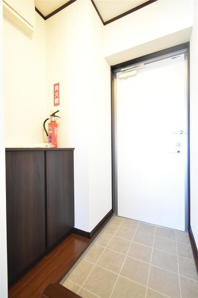 2DK Apartment for Rent in Urasoe, Okinawa - Near Keizuka Station - Thumbnail 3