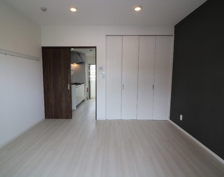 1K Apartment for Rent in Tomigusuku City, Okinawa – 26.18m² - Thumbnail 3