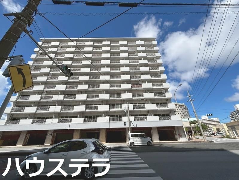 Port Castle Residence 11-Story Condo Building for Sale in Naha - Thumbnail 3