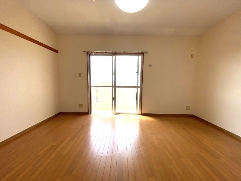 Ocean View 3DK Apartment for Rent in Nanjo City, Okinawa - Thumbnail 4