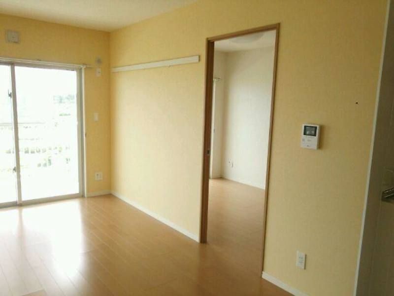 3LDK Apartment for Rent in Takaezu, Uruma City, Okinawa - Thumbnail 3
