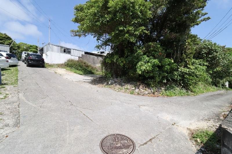 Land for Sale in Oyanchibaru, Nanjo City, Okinawa - 189.86 sqm - Thumbnail 2