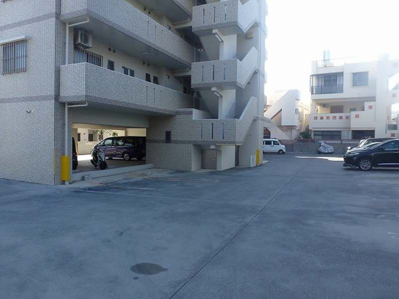 Palace Court 2LDK Apartment for Rent in Naha, Okinawa - Thumbnail 2
