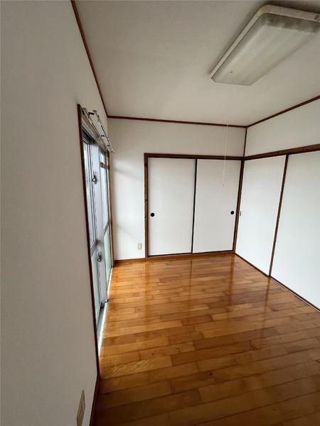 2DK Apartment for Rent in Tomigusuku, Okinawa - 39sqm - Thumbnail 3